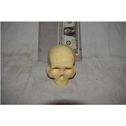 ZZ-CLEARANCE SKULL MINIATURE FROM  UNKNOWN PRODUCTION