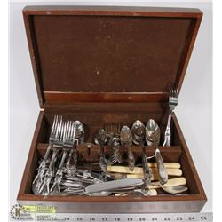 SILVERWARE SET IN WOODEN CASE