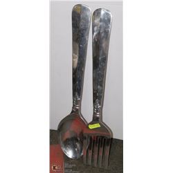 LARGE FORK & SPOOK SHOWHOME DECOR