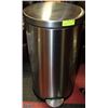 Image 1 : SIMPLEHUMAN S/S FOOT PEDAL GARBAGE BIN
