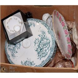 BOX OF ESTATE COLLECTIBLES INCL WEDGEWOOD MINI