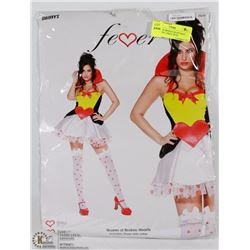QUEEN OF BROKEN HEARTSSIZE LARGE INCL DRESS WITH
