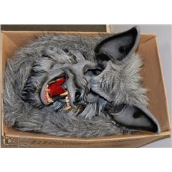 HALLOWEEN BOX INCL LEATHER WOLF MASK AND WOLF MANE