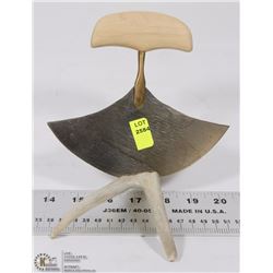 ULU SKINNING BLADE