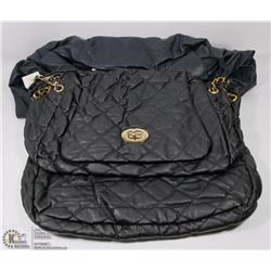 LOT OF THREE WOMENS PURSES