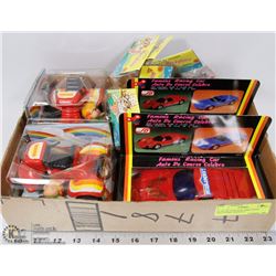 FLAT OF VINTAGE 1980S TOYS INCLUDING WINDUP