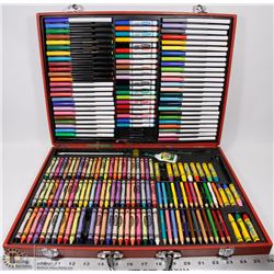 CRAYOLA 200-PIECE MASTERCRAFTS ART CASE