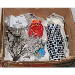 BOX W/ LARGE HURRICANE W/GLASS BASE,