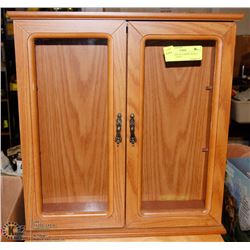 SMALL DISPLAY CABINET WITH 2 SHELVES 15"X17"