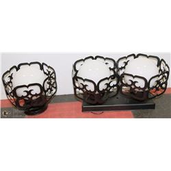 BOX WITH 3 HALLWAY CEILING ORNAMENTS