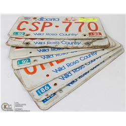 4 SETS OF VINTAGE 80'S AND 90'S LICENSE  PLATES