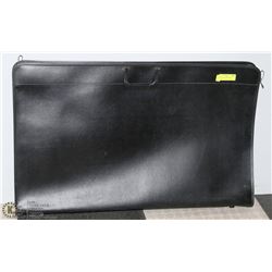 LARGE ART FOLDER (ZIPPED) 37"X23"