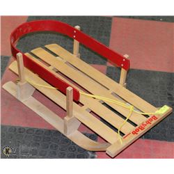 CHILDS SLEIGH WITH ROPE PULL