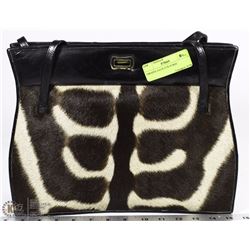 GIRAFFE FAUX FUR PURSE.