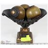 Image 1 : ARTISTIC ESTATE ORNAMENTAL CENTER PIECE