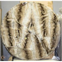 LARGE FURNITURE  ROTATING DISPLAY COMPLETE