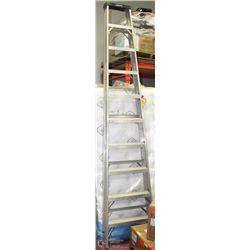 FEATHERLITE 9' LADDER