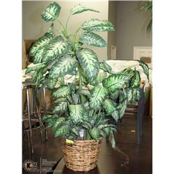 SHOWHOME LARGE ARTIFICIAL PLANT