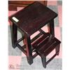 Image 1 : SHOWHOME WOOD STOOL/STEPSTOOL