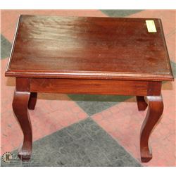 SOLID WOOD MINI END TABLE