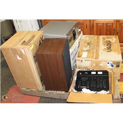 PALLET WITH PHASE MATRIX SPEAKERS, YAMAHA STEREO