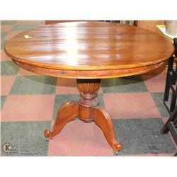ROUND WOOD PEDESTAL DINING TABLE 45"X45"X31"