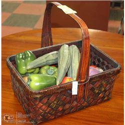 WICKER BASKET WITH WOODEN FRUIT