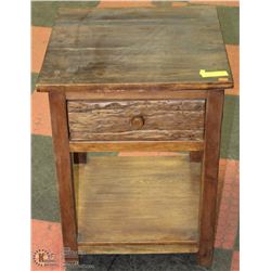 SOLID WOOD 1 DRAWER END TABLE 19.5X19.5X20