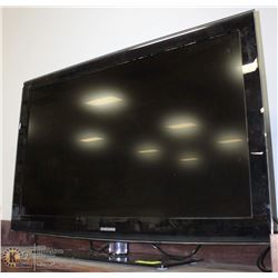 46" SAMSUNG TV WITH REMOTE.