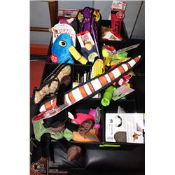 LARGE LOT OF DOG & CAT TOYS INCL KONG