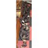 Image 5 : LARGE 10 PC WOOD CARVED AFRICAN HANGING OUT WOOD