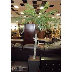 7 FOOT ARTIFICAL PALM TREE - GREAT FOR THE HOUSE