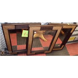GROUP OF 3 WOOD AND WICKER FRAMED MIRRORS