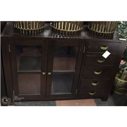 DK BROWN SOLID WOOD SHOWHOME SIDE BOARD