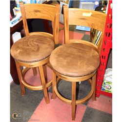 PAIR OF SWIVEL BAR STOOLS