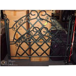 METAL DBL SIZE HEADBOARD FOOTBOARD