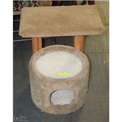 SMALL CAT HOUSE SCRATCHING UNIT.