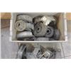 Image 2 : GREY TOTE OF CASTORS