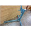 Image 2 : SMALL METAL ENGINE DOLLY