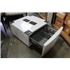 Image 2 : LAUNDRY MACHINE PEDESTLE