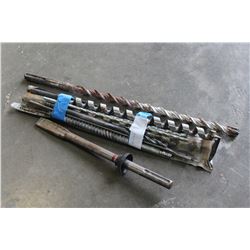 BUNDLE OF DRILL BITS