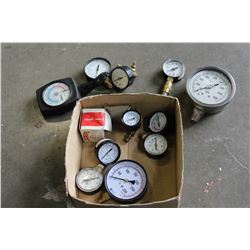 BOX OF VARIOUS GAUGES