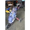 Image 1 : SUN MOUNTAIN SPEED CART AND GOLF BAG WITH CLUBS