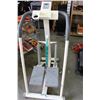 Image 2 : YORK STEP EXERCISE MACHINE