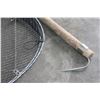 Image 2 : FISHING NET AND GAFF