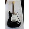 Image 2 : FENDER SQUIRE STRAT ELECTRIC GUITAR