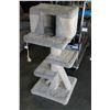 Image 1 : LARGE CAT HOUSE