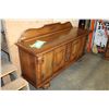 Image 2 : LARGE OAK BELGIUM SERVER WITH GALLERY