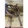 Image 1 : CAST IRON VINTAGE WHEEL