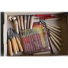 Image 1 : TRAY OF WOOD CARVING CHISELS